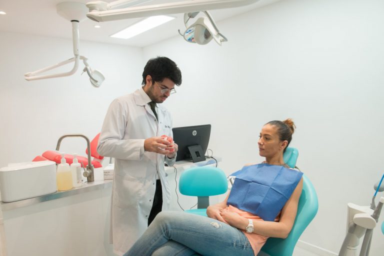 Comment faire la différence entre un chirurgien-dentiste et un